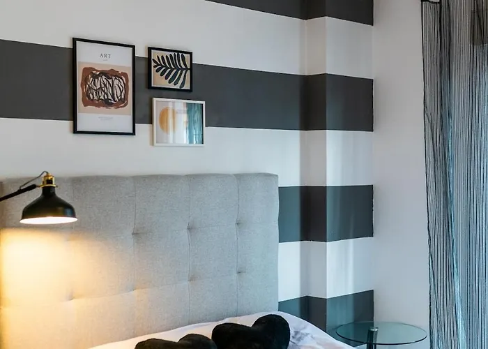 Capital Next To Albaicín, Free Parking